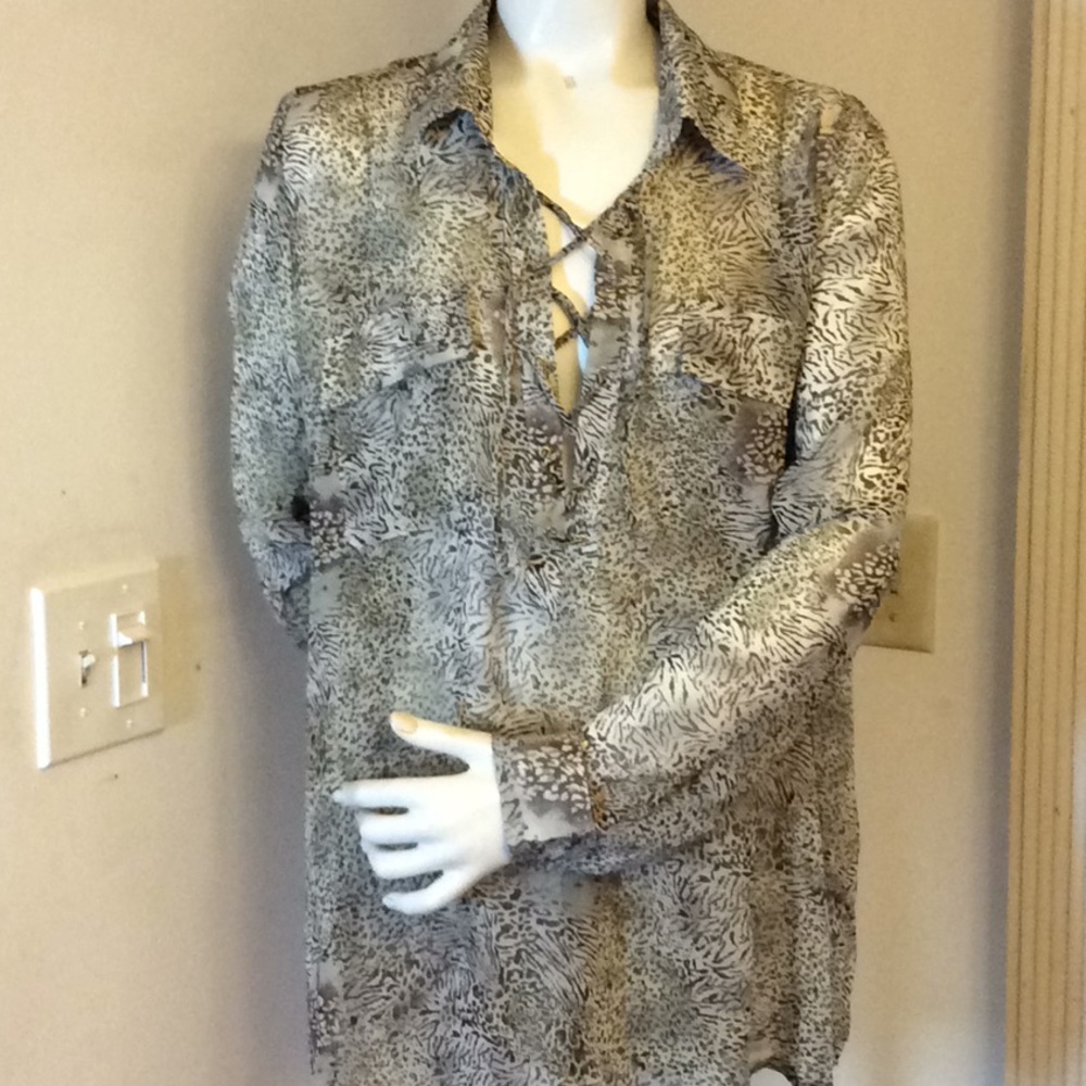 ANIMAL PRINT CHIFFON TOP